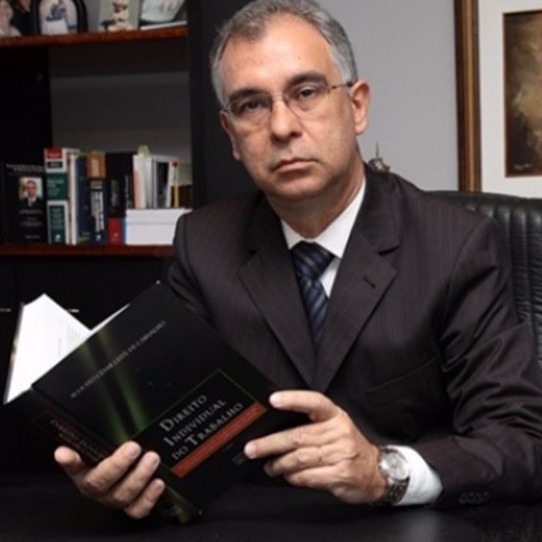 AUGUSTO CÉSAR LEITE DE CARVALHO