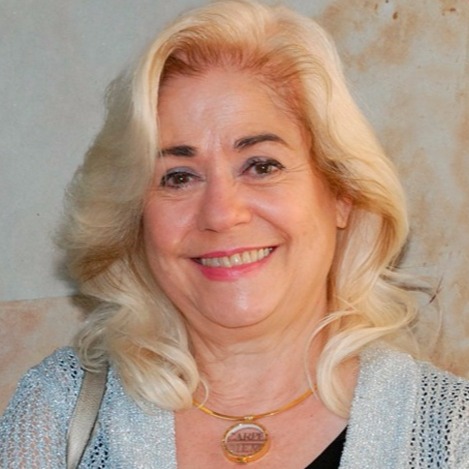 MARÍA ESTHER MARTÍNEZ QUINTEIRO